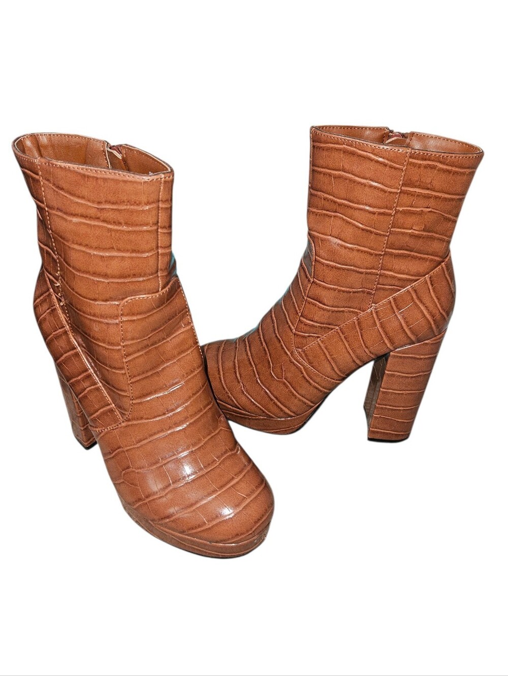 Forever 21 Women's Size 5.5 Brown Crocodile Textured Platform Boots